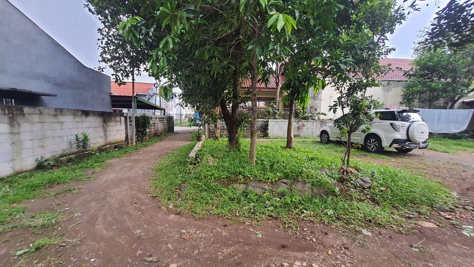 Tanah bebas banjir Di Ciracas Jakarta Timur