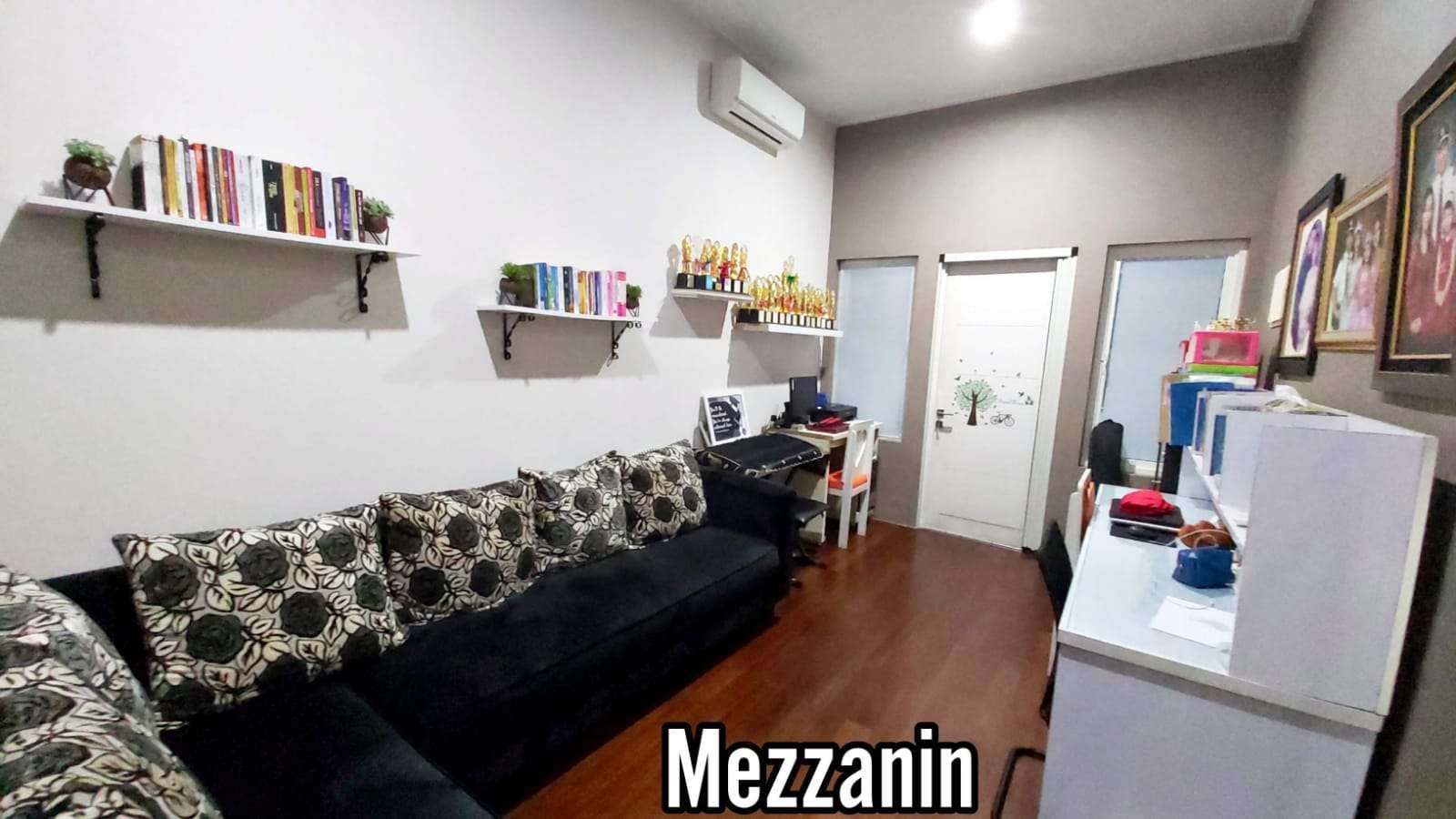 Foto Utama