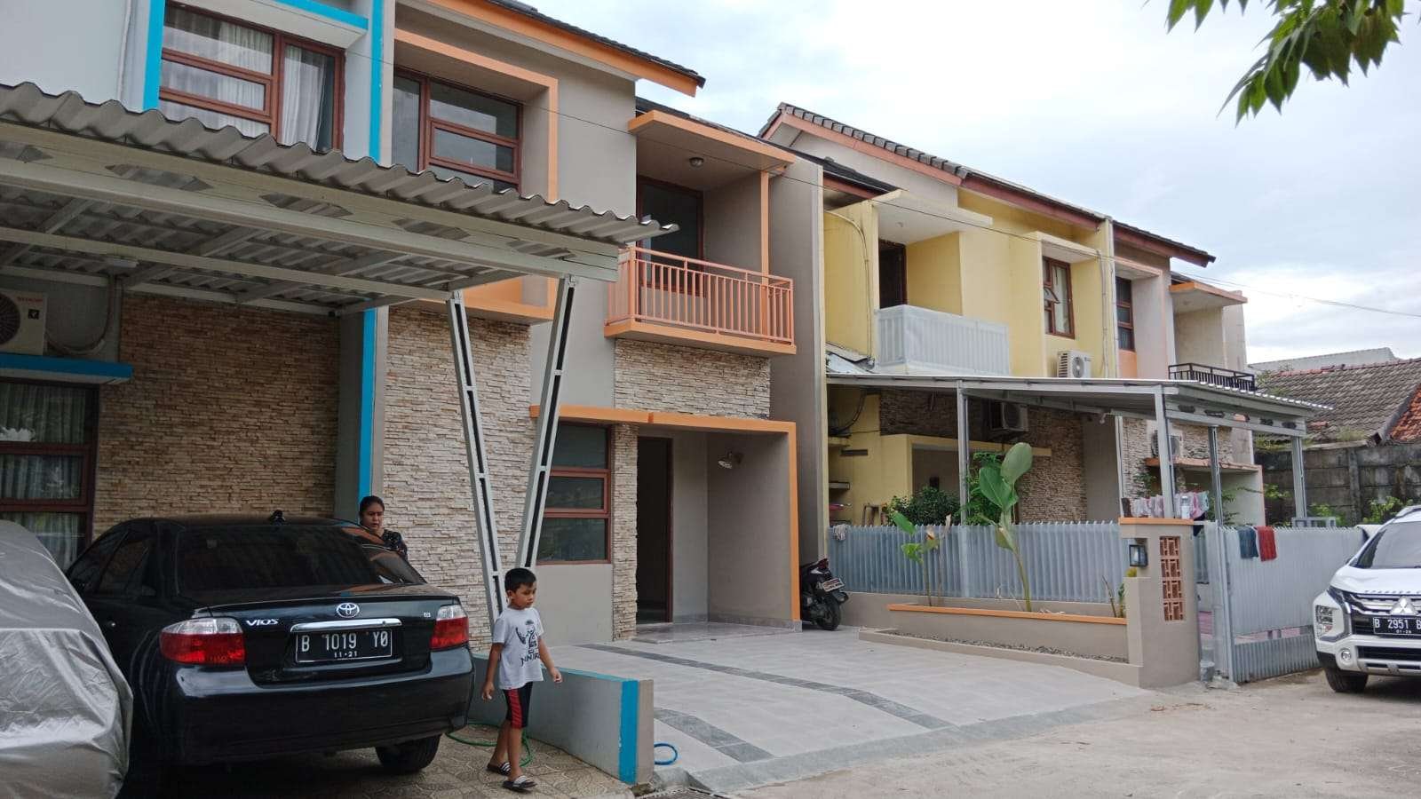Rumah 2 Lantai Di Perumahan Zamrud Jati Asih, bisa KPR