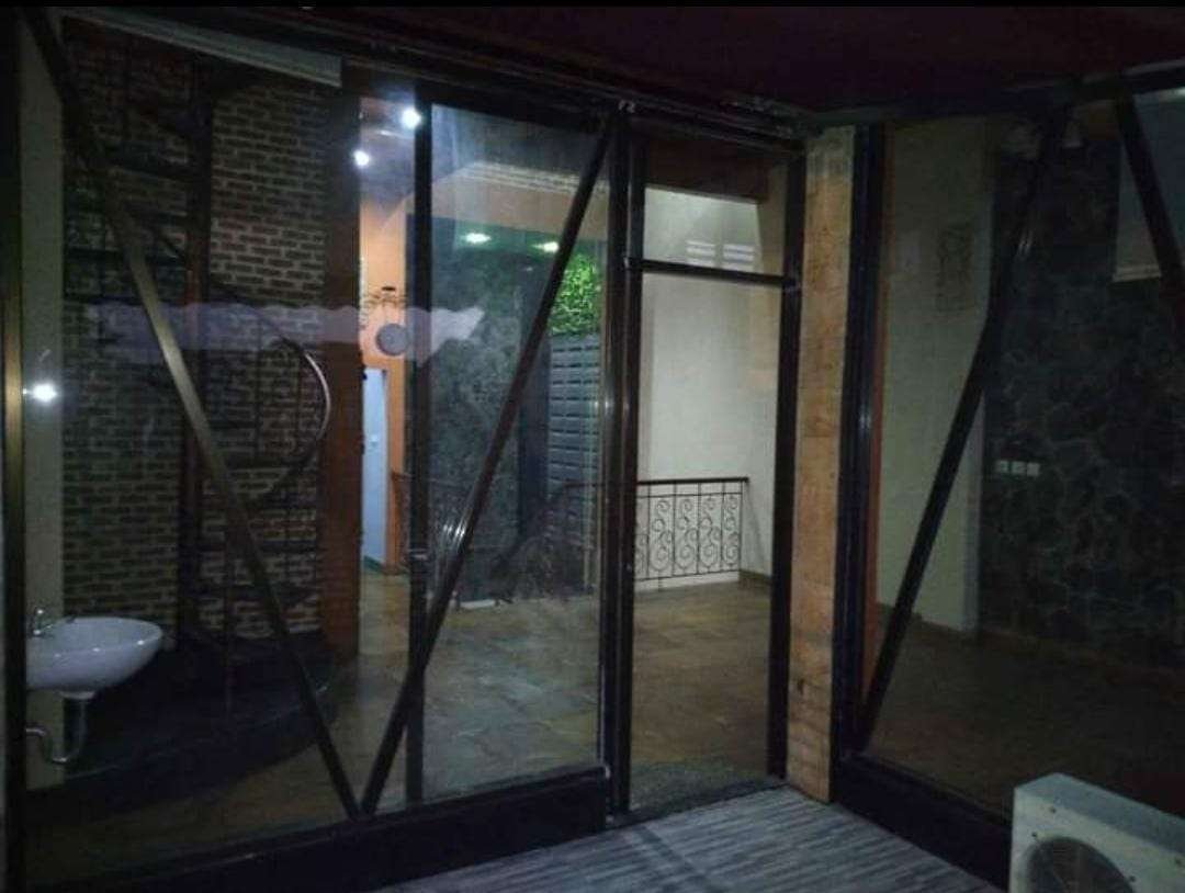 Foto Utama