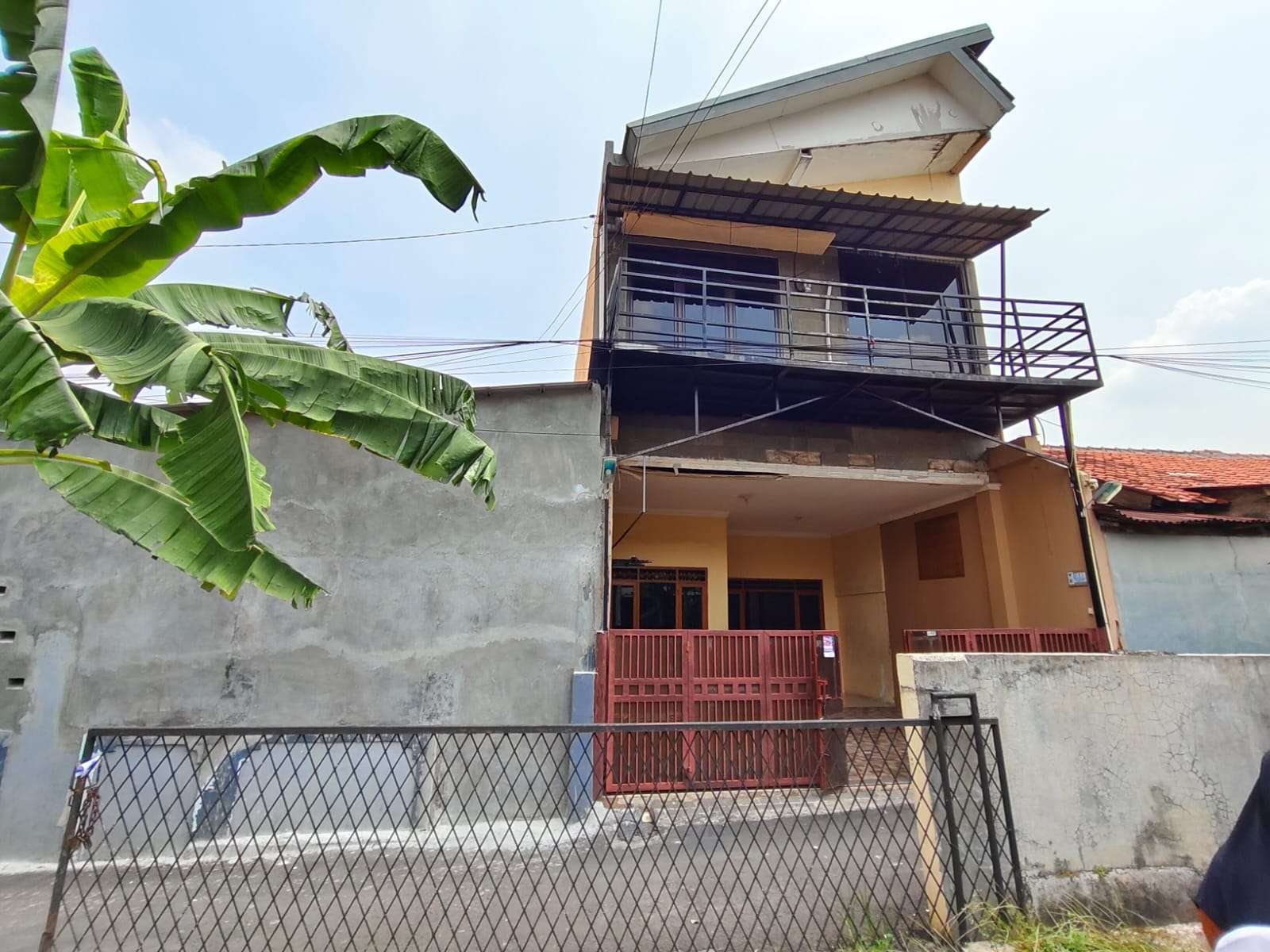 Rumah 2 Lantai Dekat Pintu Tol Dan Stasiun Lrt Cibubur