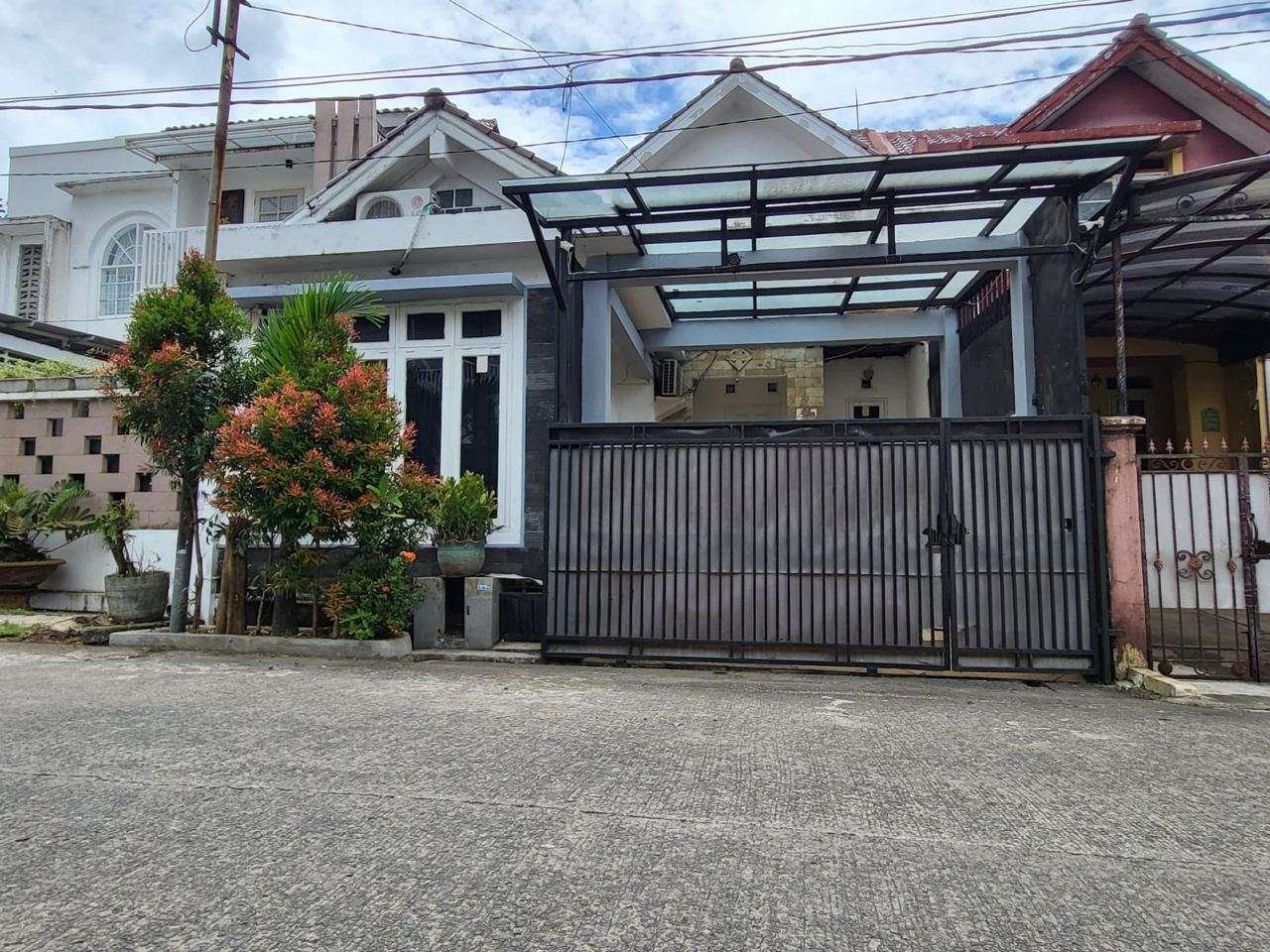Rumah 2 Lantai Di Bukit Cimanggu Kota Bogor, bisa KPR