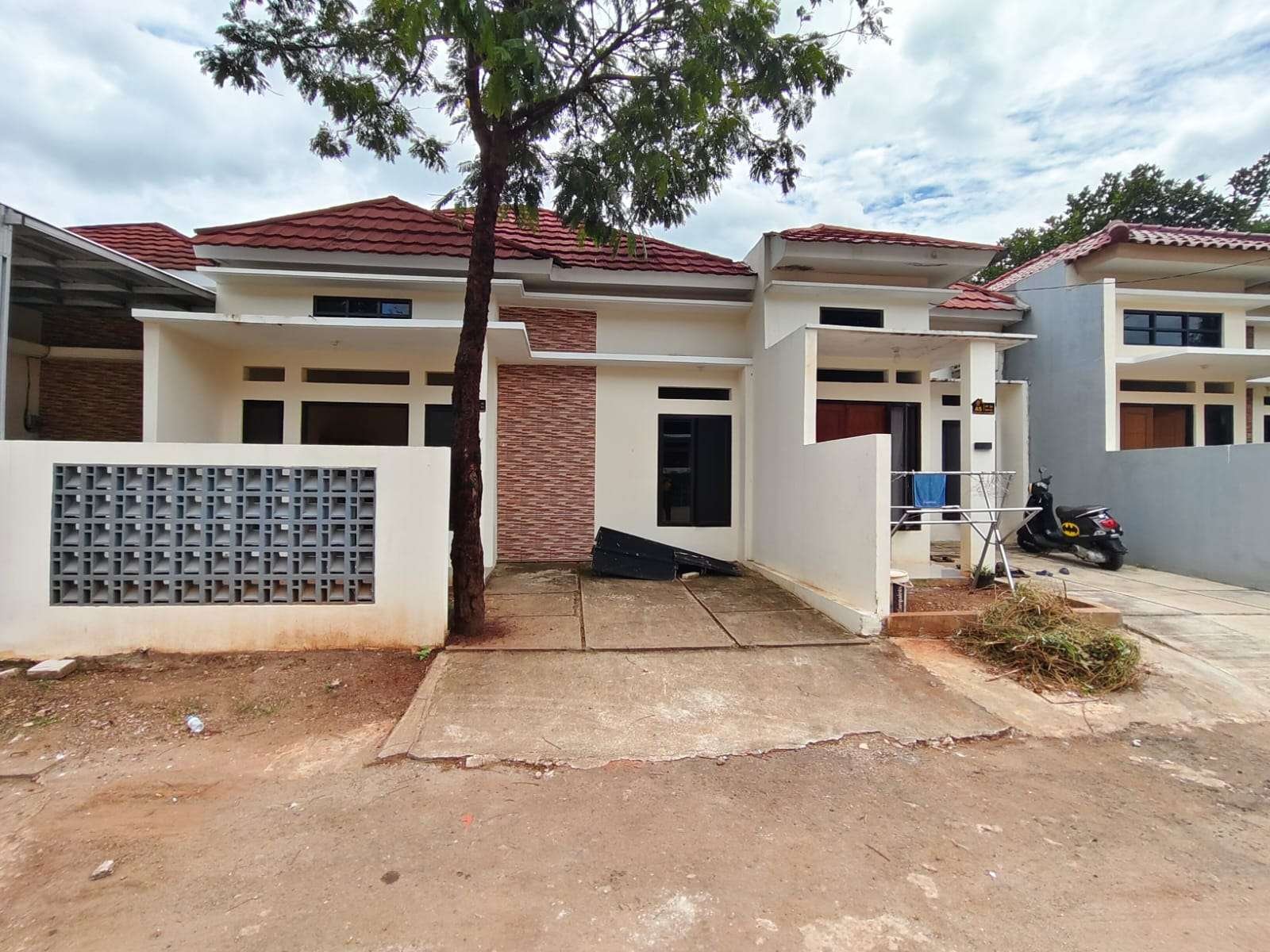 Rumah Klaster 1 Lantai Di Jatisampurna, bisa Kpr
