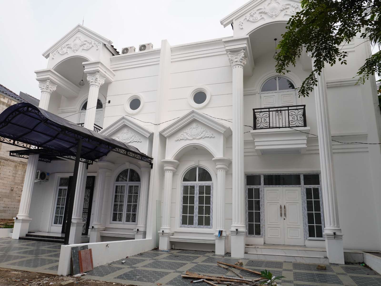 Rumah Modern Strategis di Cibubur 2 Lantai Siap Huni