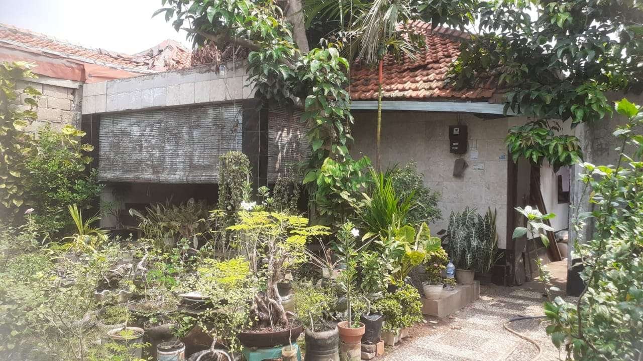 Rumah Lahan Luas di Cibubur 1 Lantai Strategis