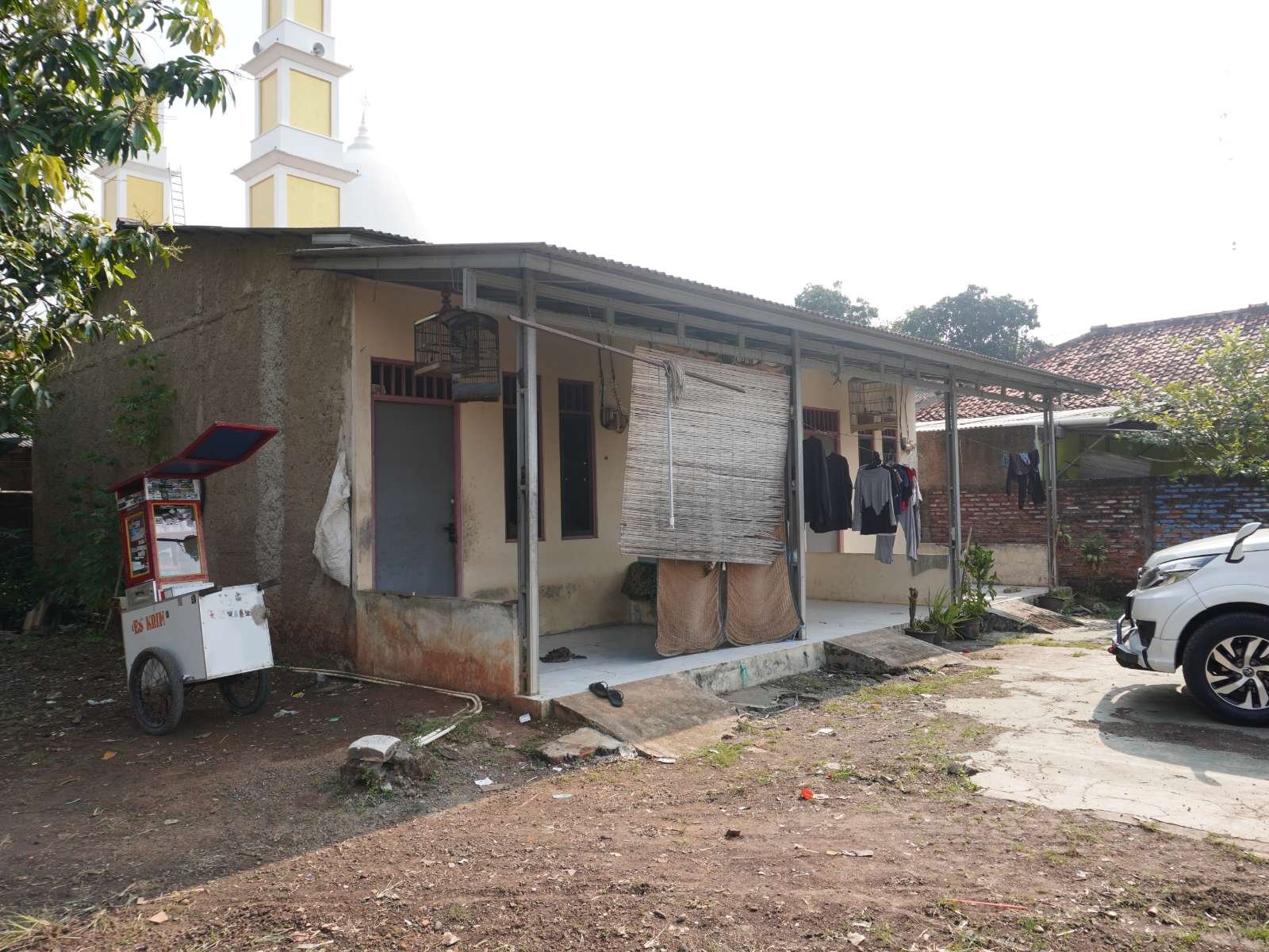 Tanah Strategis Dan Kontrakan 3 Pintu Di Serang Baru.bekasi